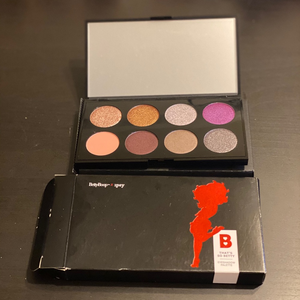 NIB Betty Boop x Ipsy 8-Color Eyeshadow Palette